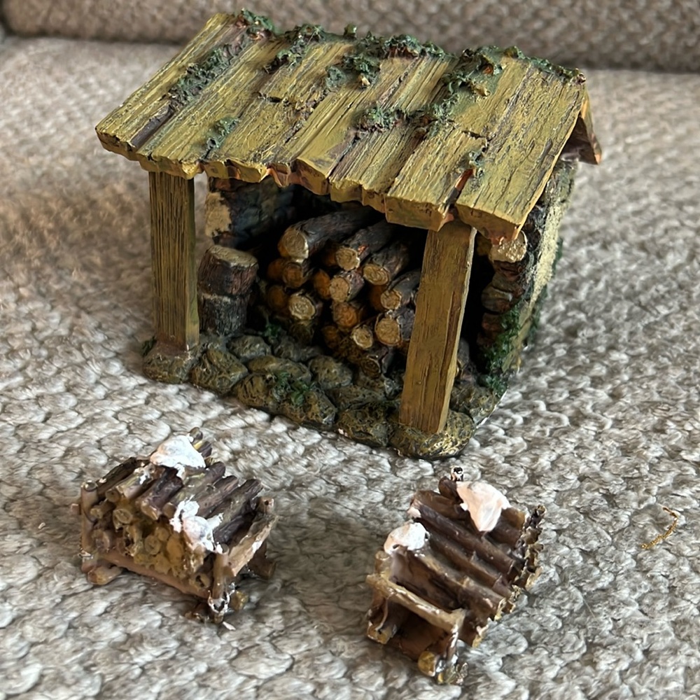 LOG WOOD BARN STABLE  1997 Shelly Rasche Roman